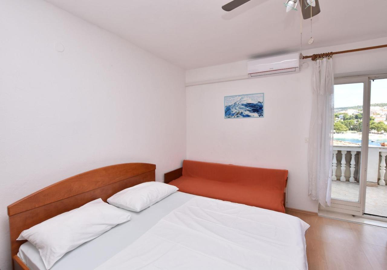 Apartments And Rooms Jakov Primošten Екстериор снимка