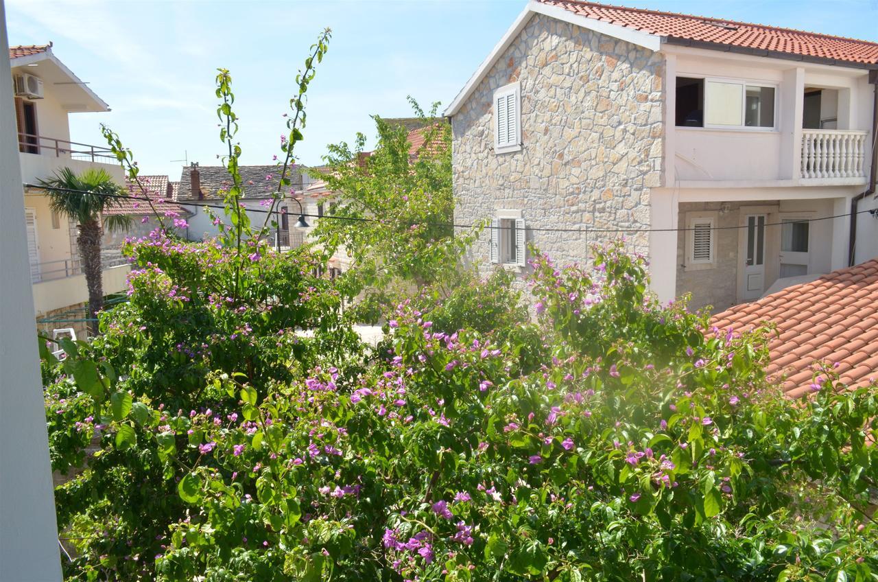 Apartments And Rooms Jakov Primošten Екстериор снимка
