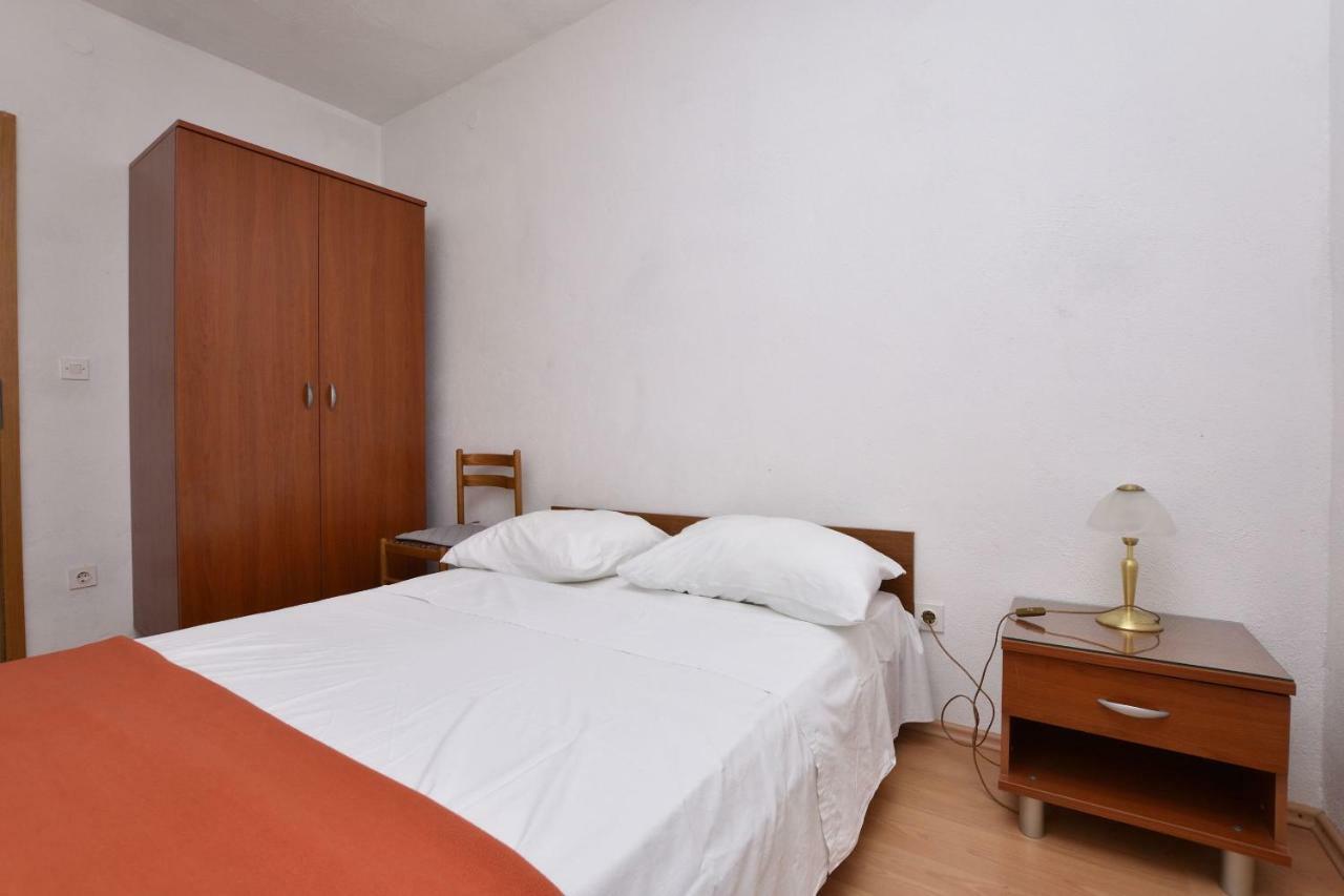 Apartments And Rooms Jakov Primošten Екстериор снимка