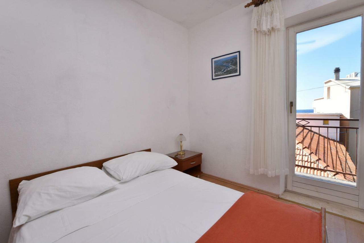 Apartments And Rooms Jakov Primošten Екстериор снимка